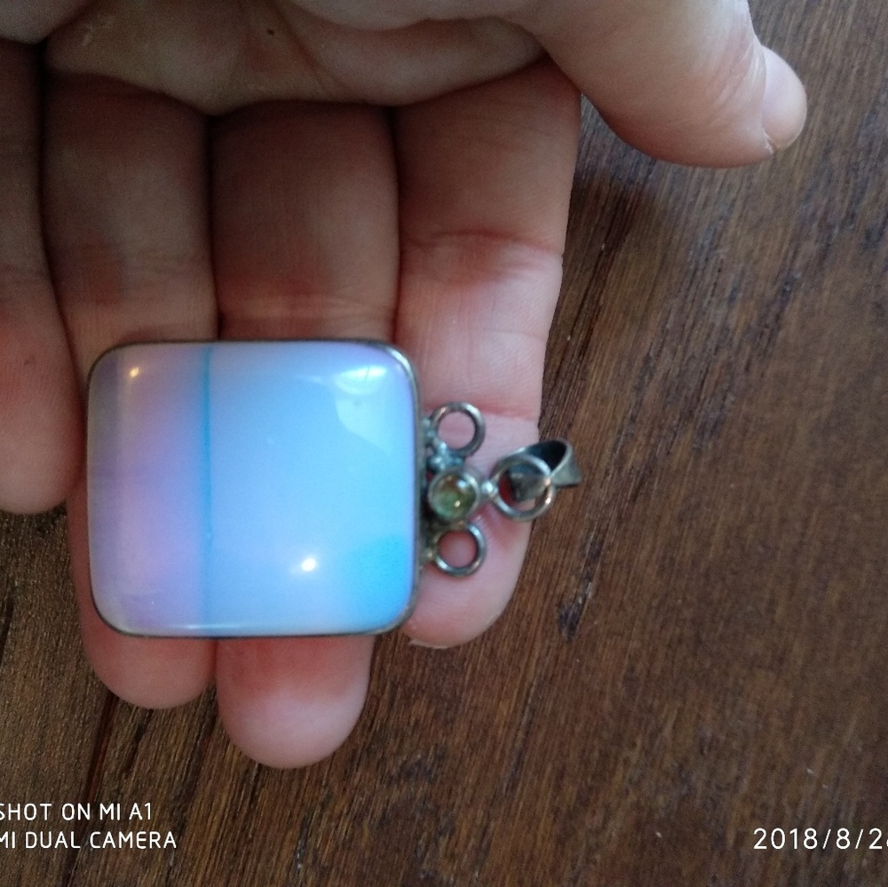 Unique iridescent pendant 925
